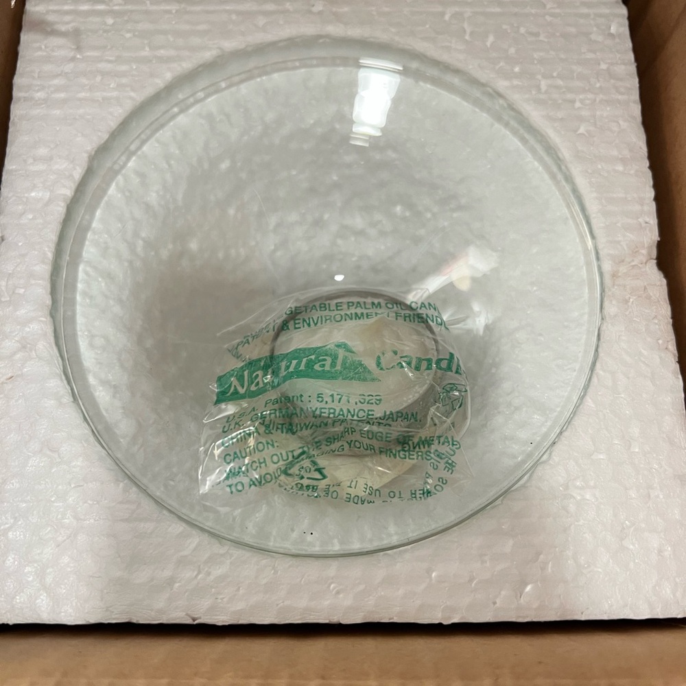 Steven Lavaggi 4.5” 3 Winged Angels Tea Light and Oil Diffuser - Picture 3 of 5